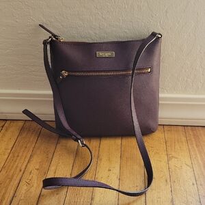 Kate Spade New York Saffiano Plum On Purpose Swingback Crossbody EUC